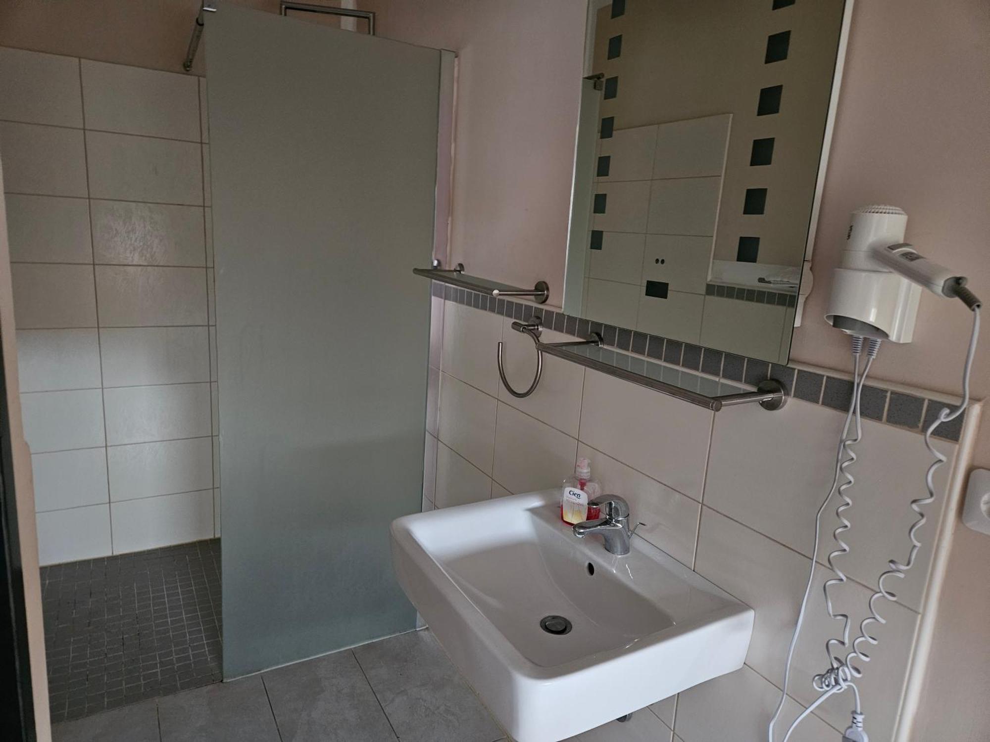 Hotel Zur Schmiede Heiningen Εξωτερικό φωτογραφία