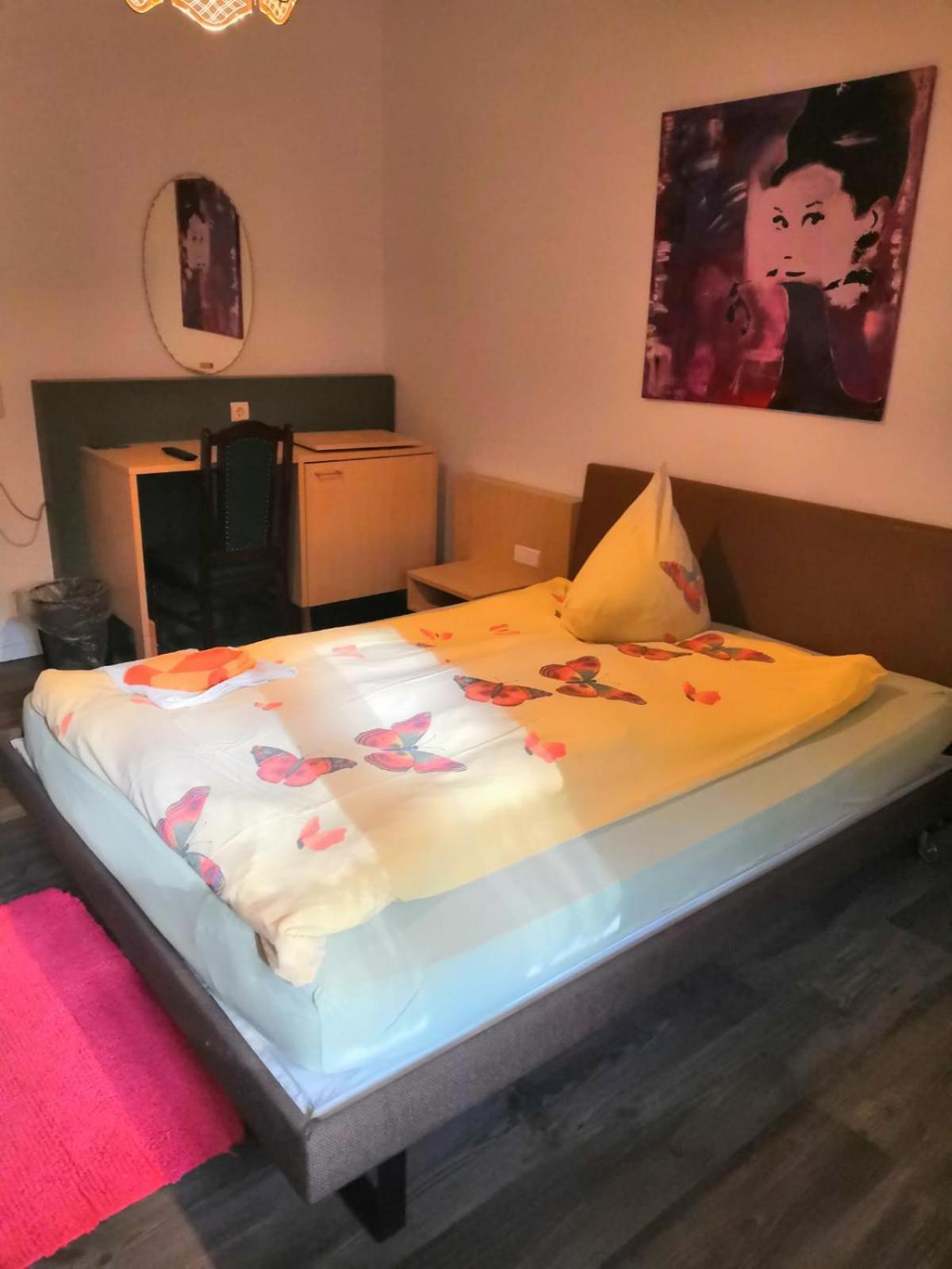 Hotel Zur Schmiede Heiningen Εξωτερικό φωτογραφία