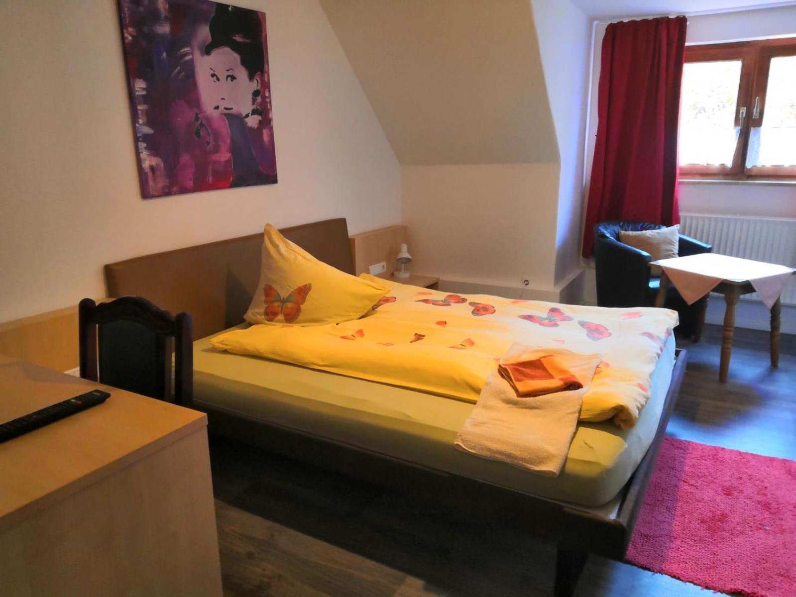 Hotel Zur Schmiede Heiningen Εξωτερικό φωτογραφία