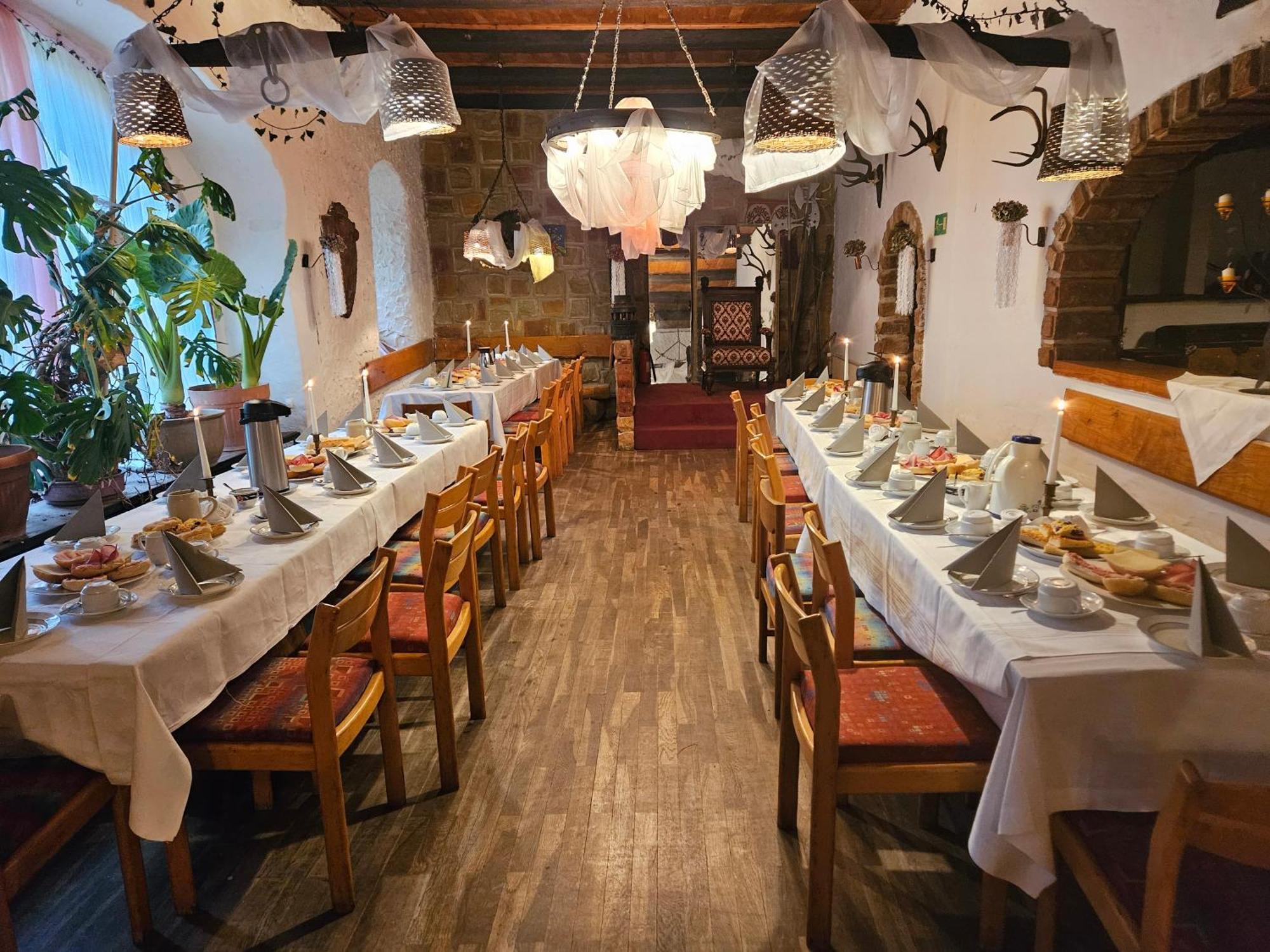 Hotel Zur Schmiede Heiningen Εξωτερικό φωτογραφία